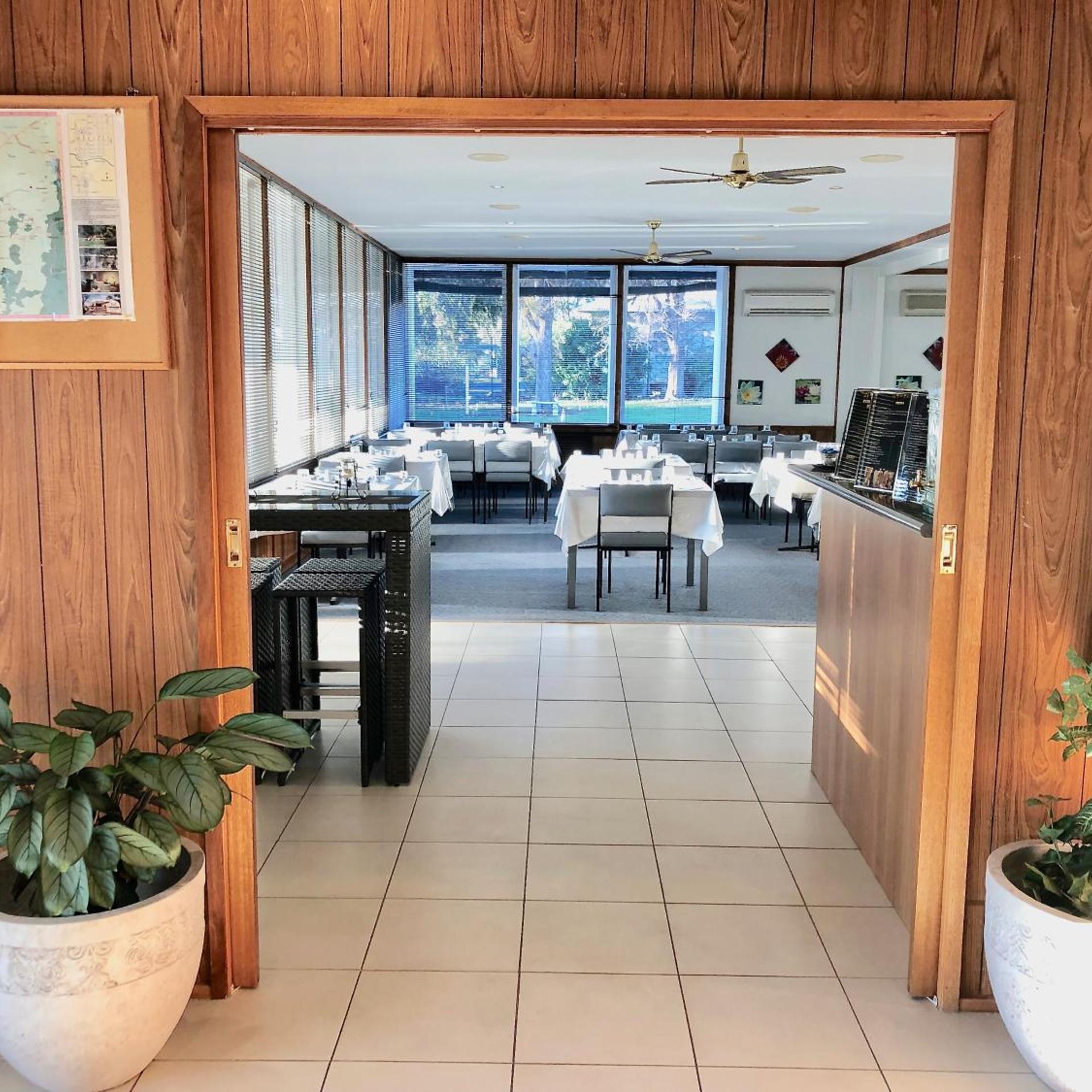 BYER FOUNTAIN MOTOR INN 10/50