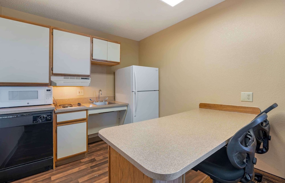 Extended Stay America - Providence - Airport 36/45