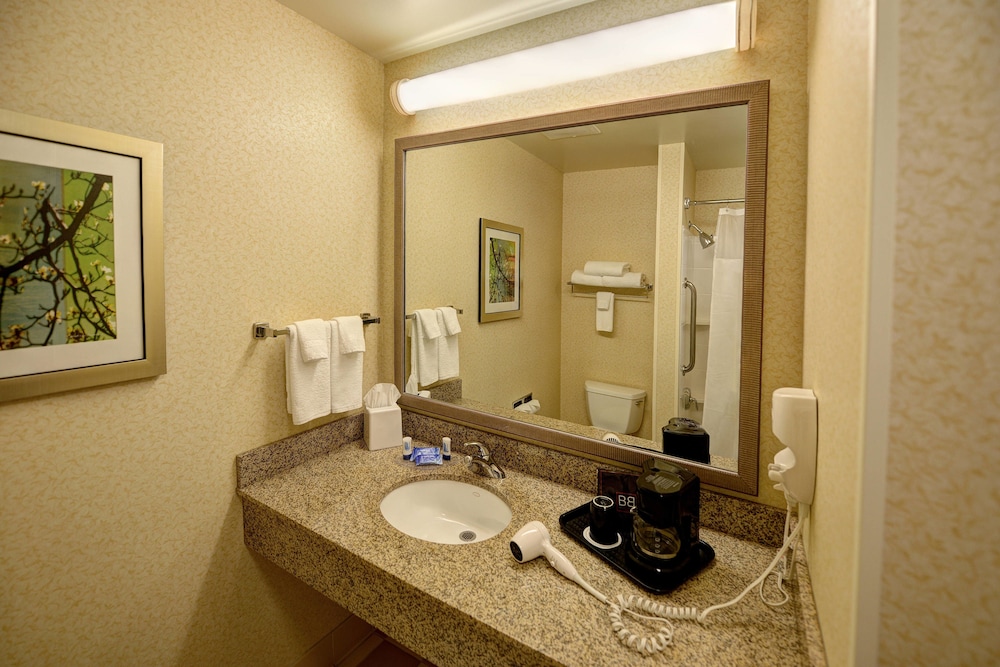 Fairfield Inn Suites Wausau 14/32