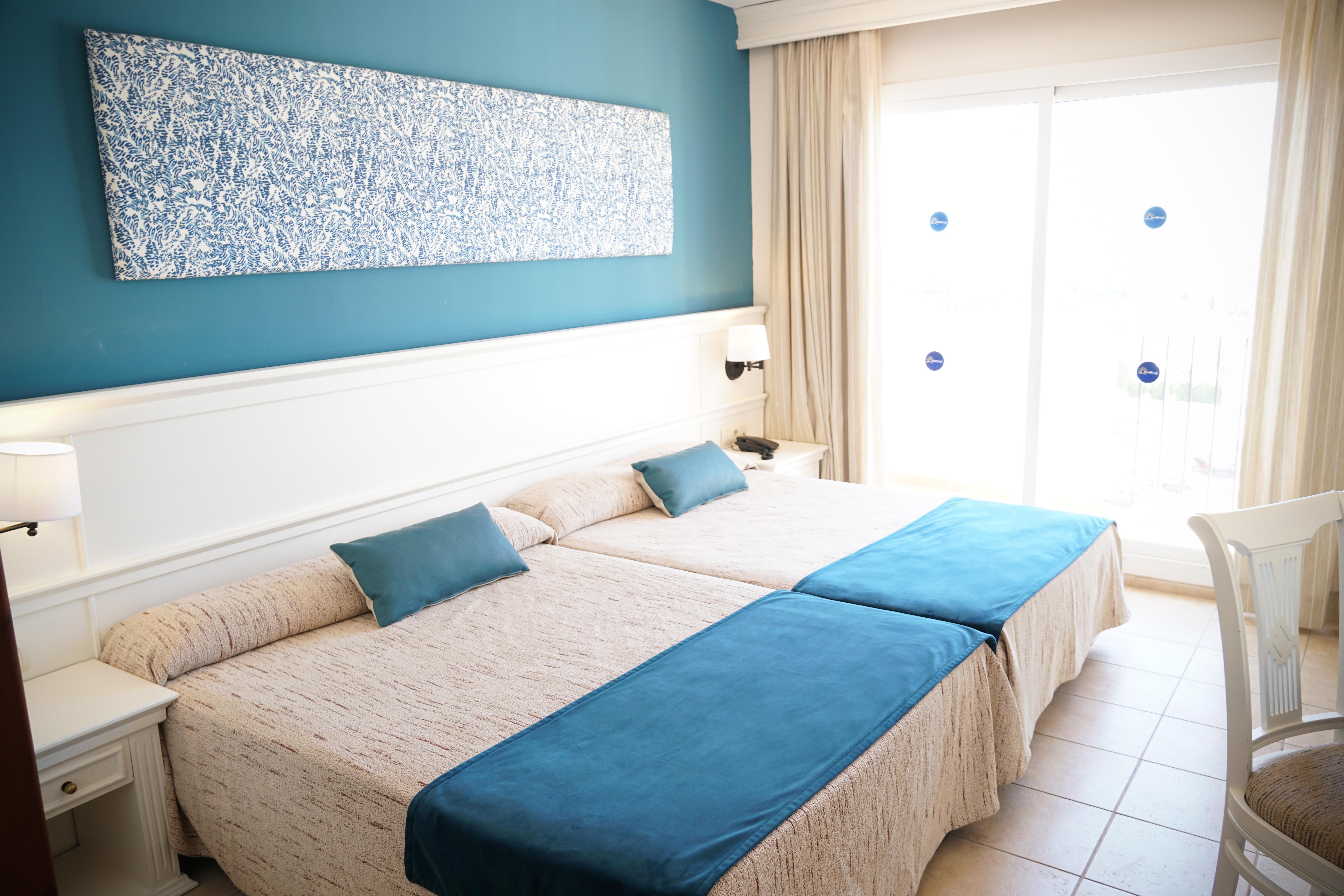 Standard, Double Bed, Balcony or Terrace