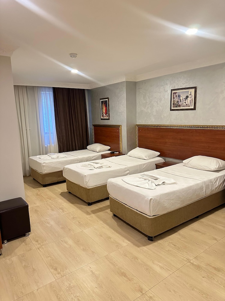 Hotel Real Life 36/74