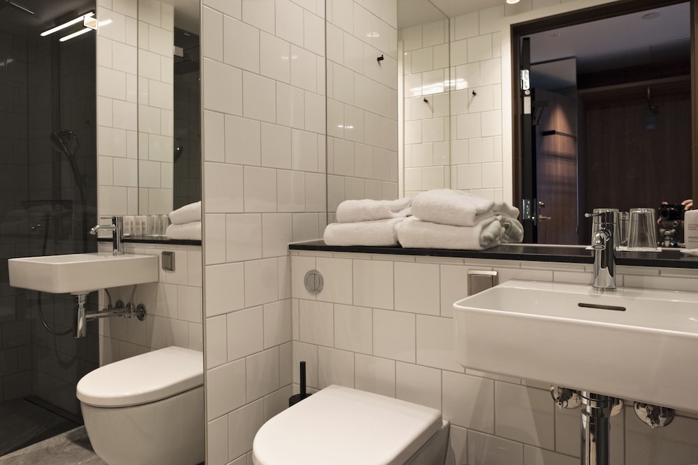 Radisson Blu Caledonien Hotel, Kristiansand 75/76