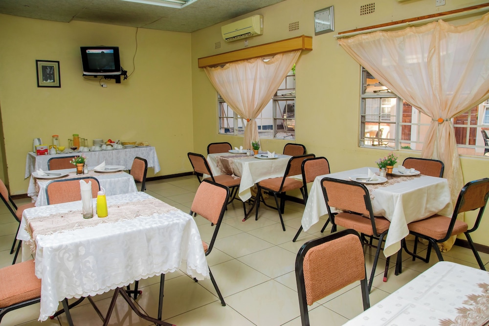 Mosi-O-Tunya Executive Lodge 16/27