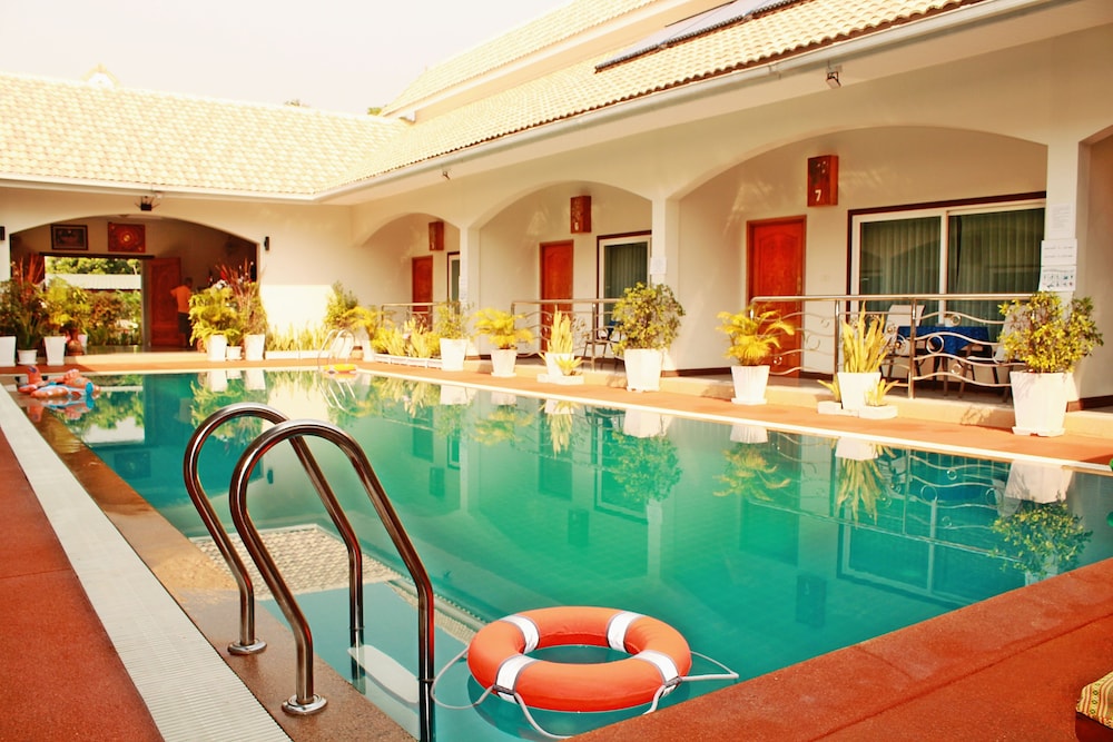 Nok Resort & Hotel 26/50