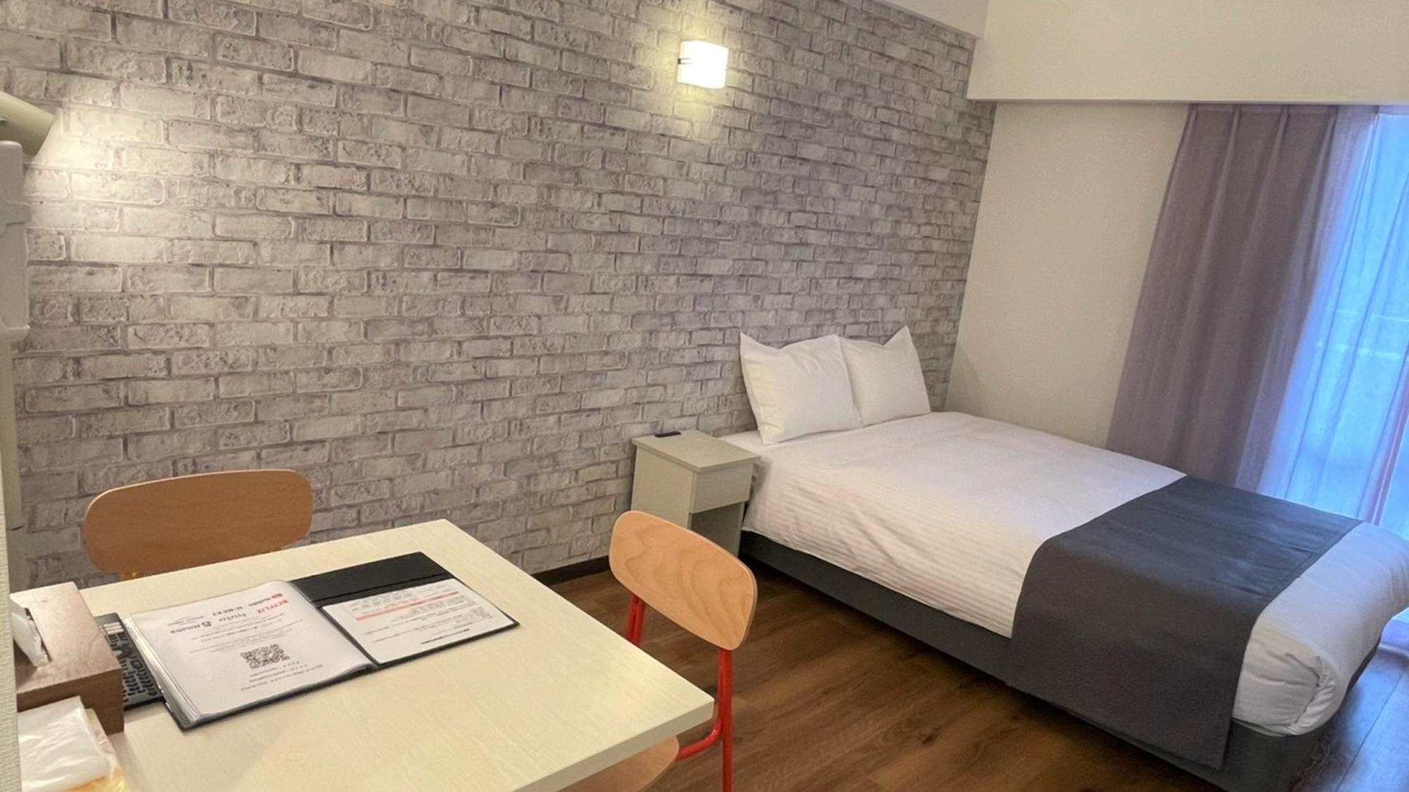 Universal, Deluxe, Suite, Double Bed