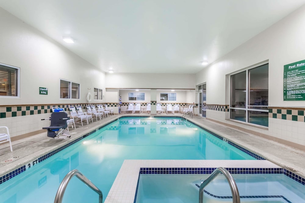 Days Inn By Wyndham Hershey 32/35