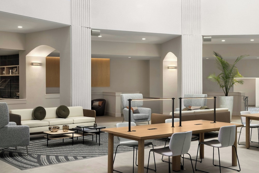 AC Hotel By Marriott Portland Lake Oswego 54/68