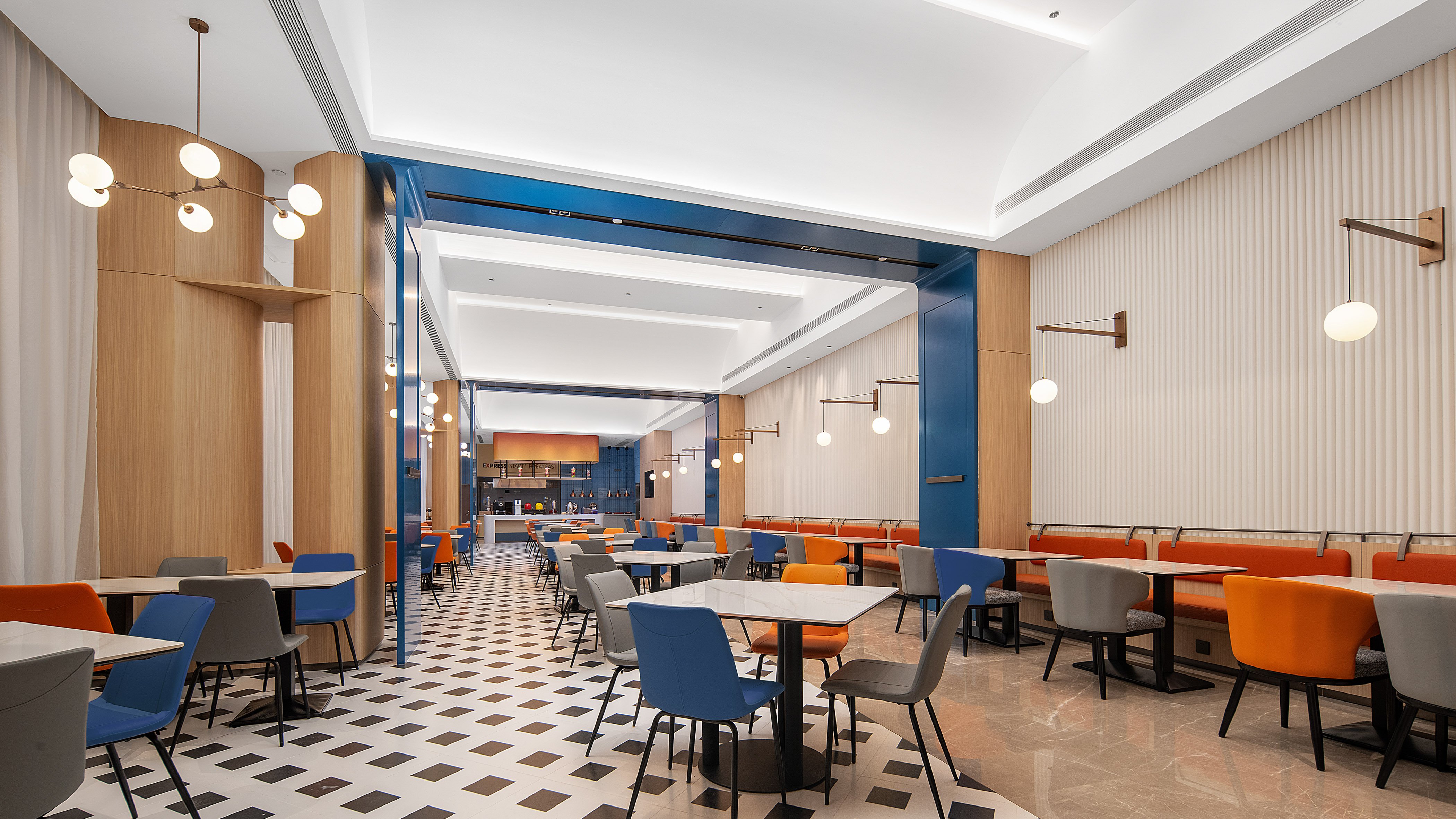 Holiday Inn Express Qingdao Hongdao Station 17/20