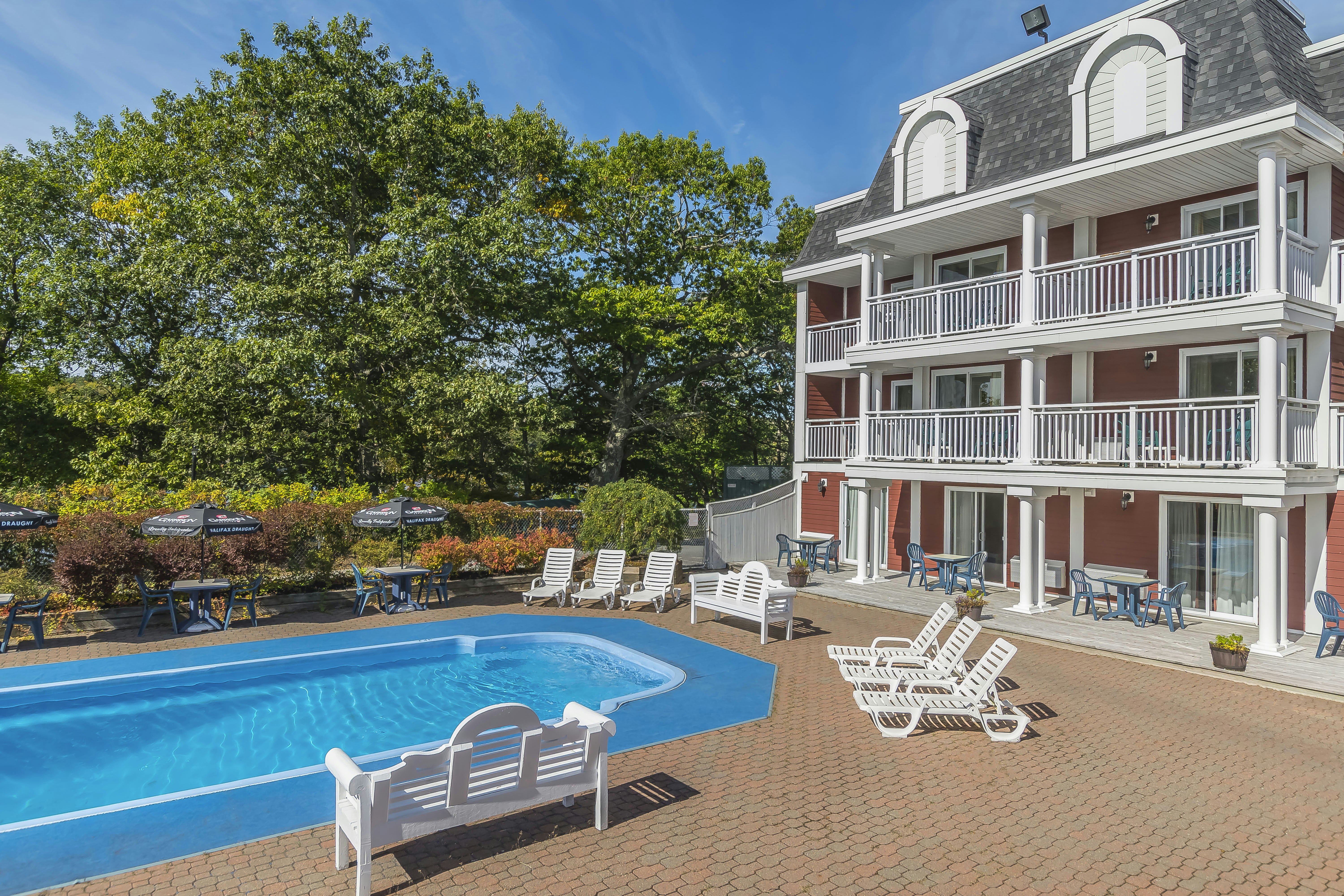 Inn On The Lake 3/29