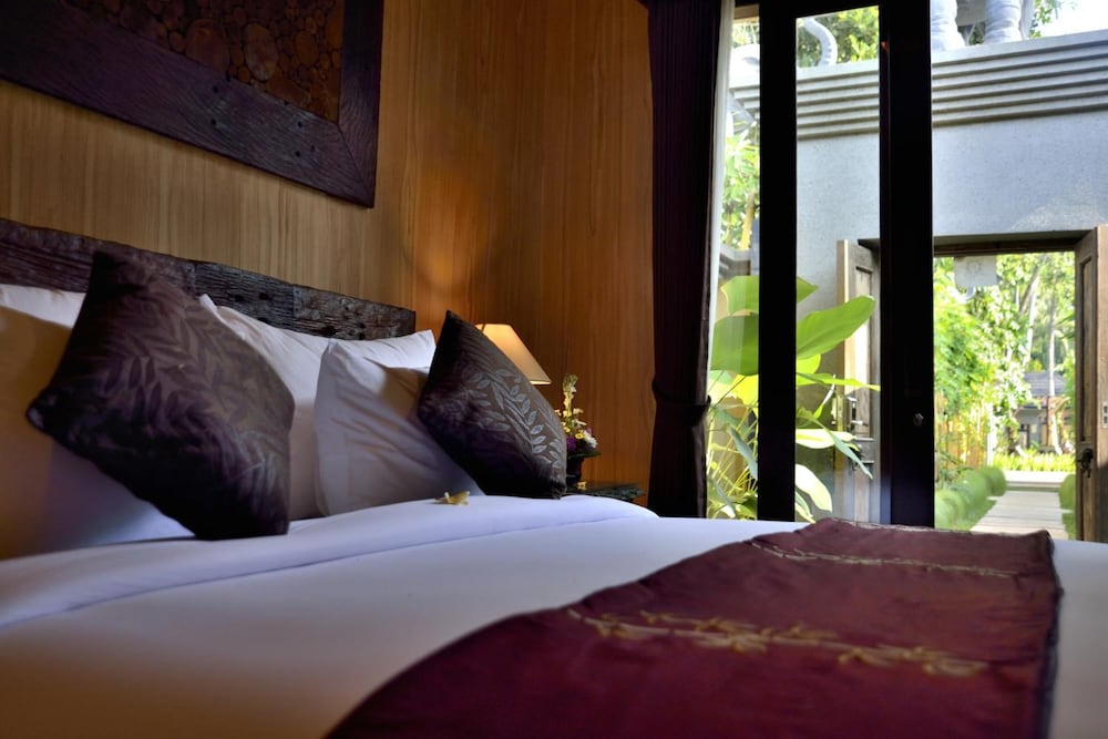 GINO FERUCI VILLA UBUD 11/46