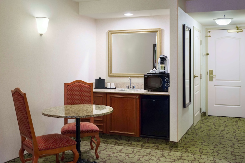 Hilton Garden Inn Hartford South/Glastonbury 63/78