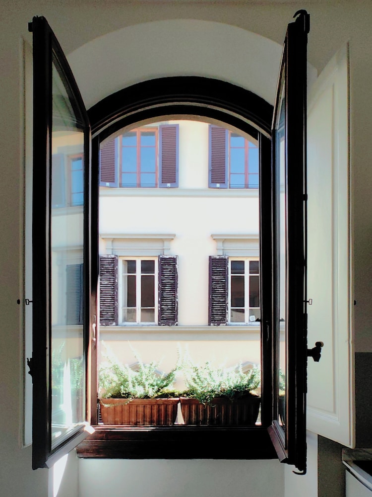My Guest In Florence 27/50