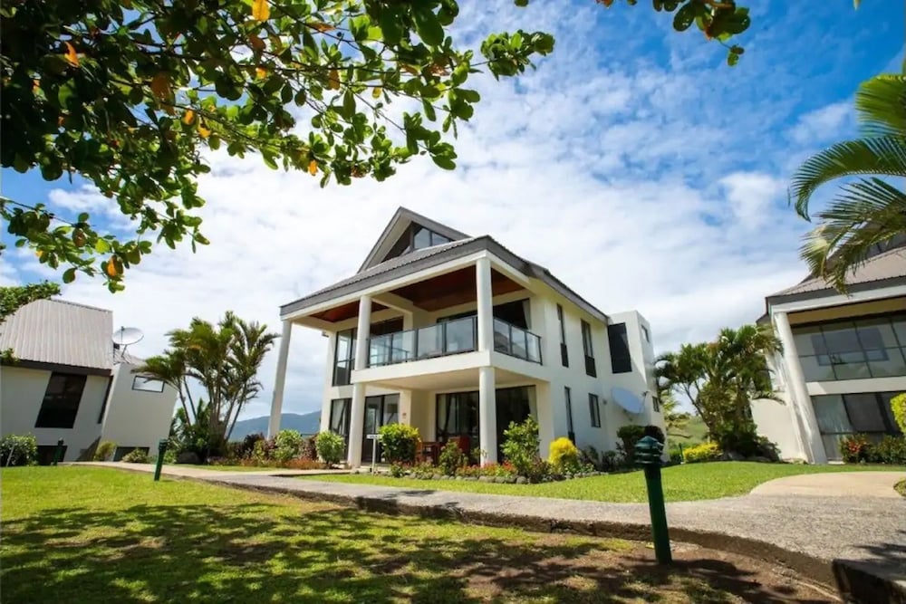 Dreamview Villas 9/60