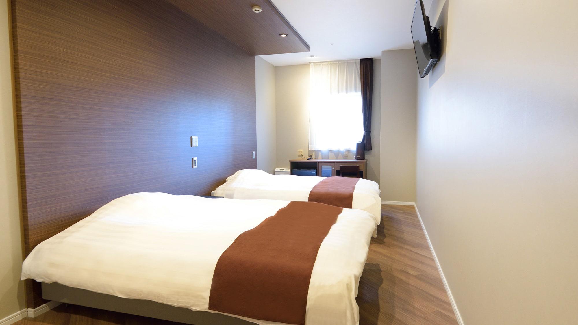 COMFORT, TWIN BEDS