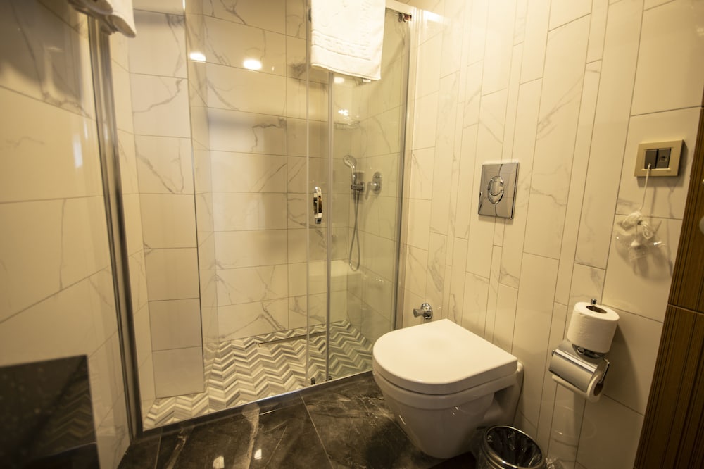 Eliza Hotel 48/50