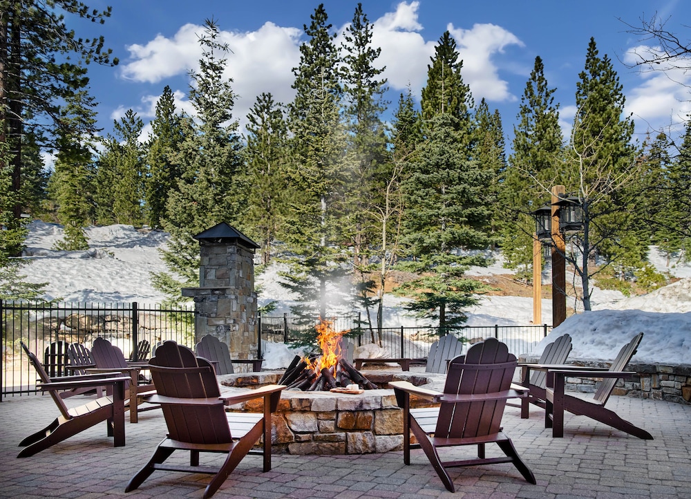 Hyatt Vacation Club at Northstar Lodge 20/50