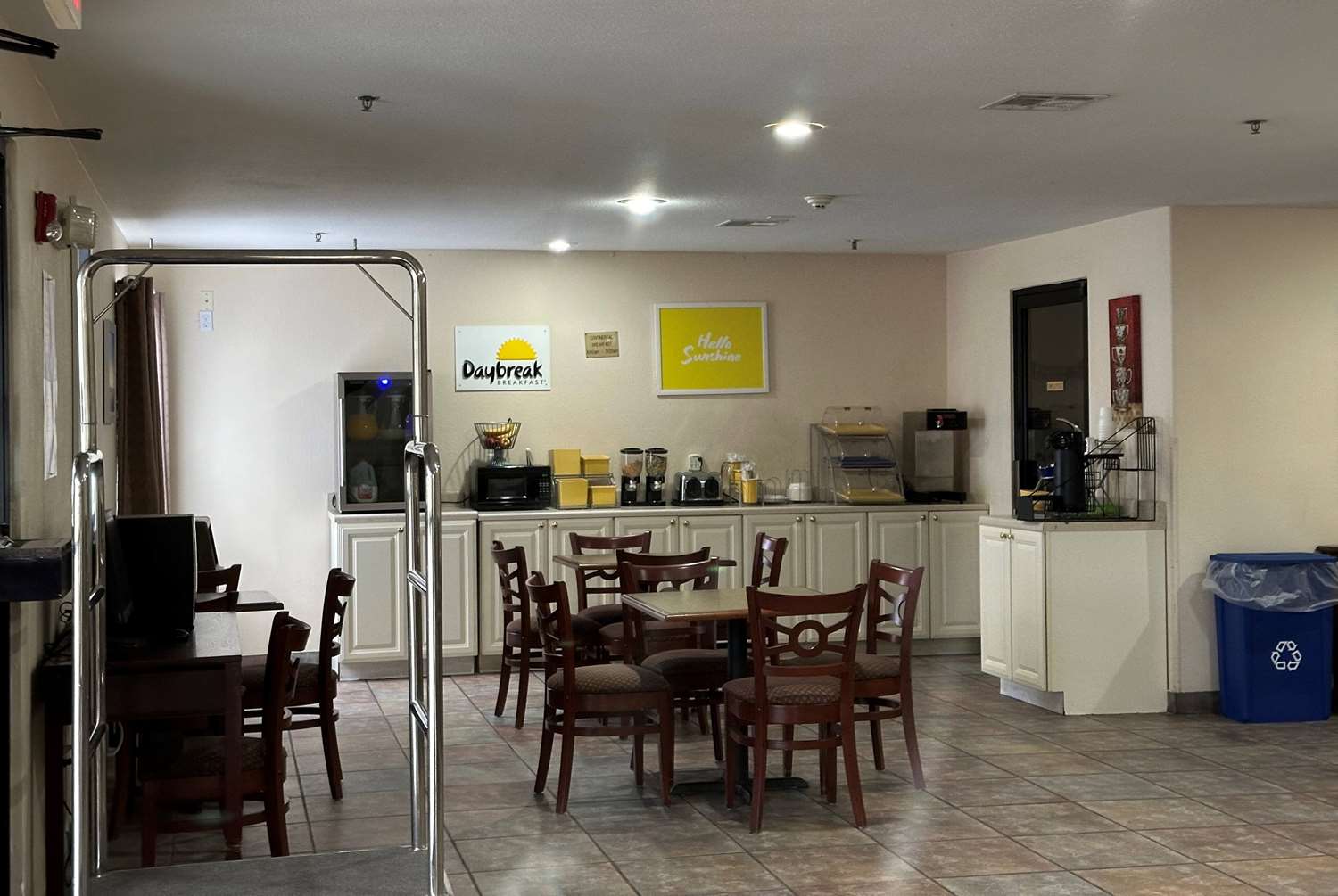 Days Inn And Suites Eunice 34/47