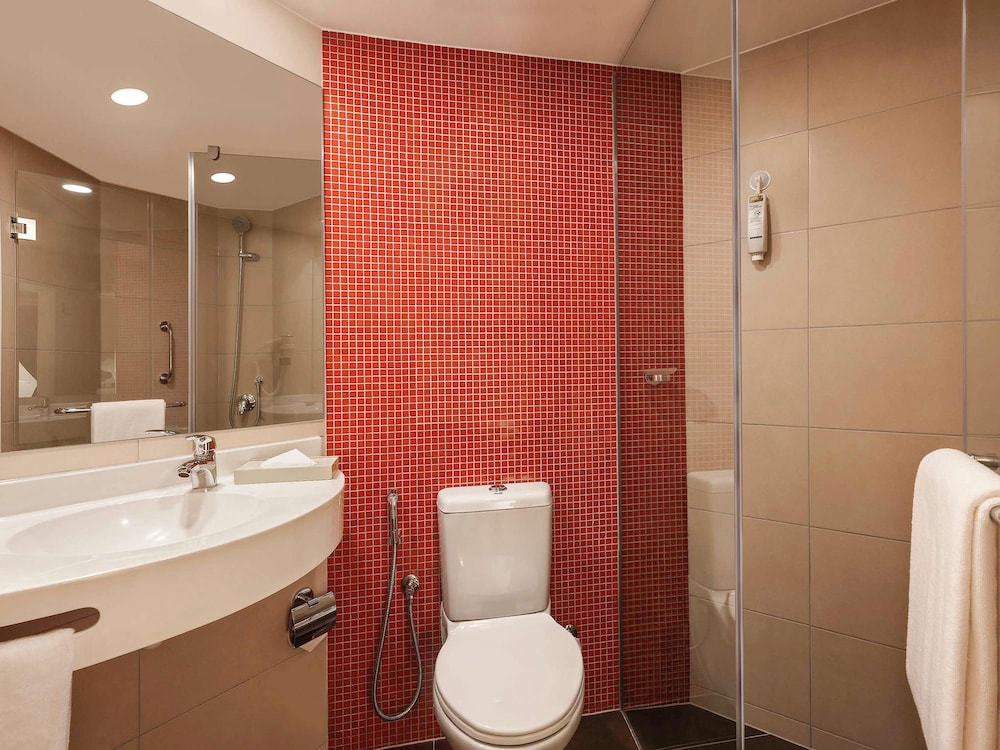 Ibis Kochi City Centre 75/76