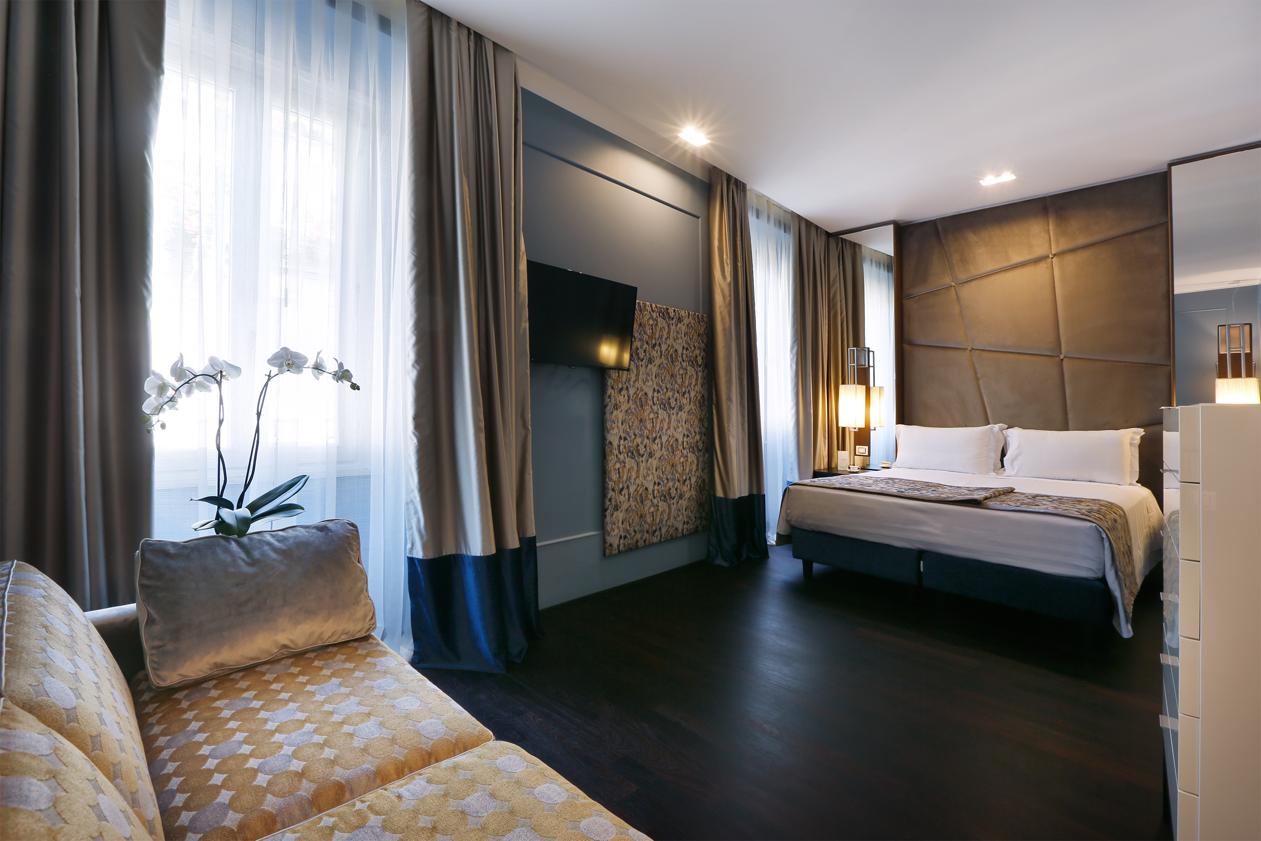 Room at Stendhal Luxury Suites, ROME
