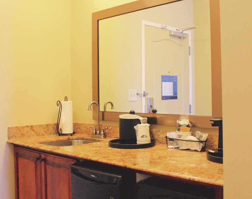 Hampton Inn Suites Mcallen 50/52
