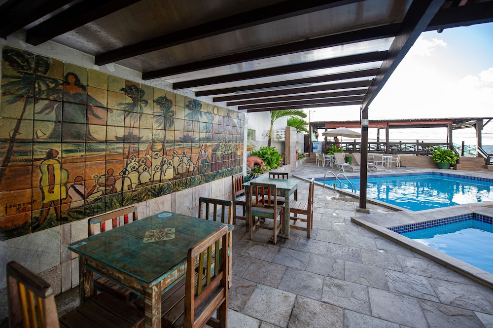 Hotel Costeiro 37/64