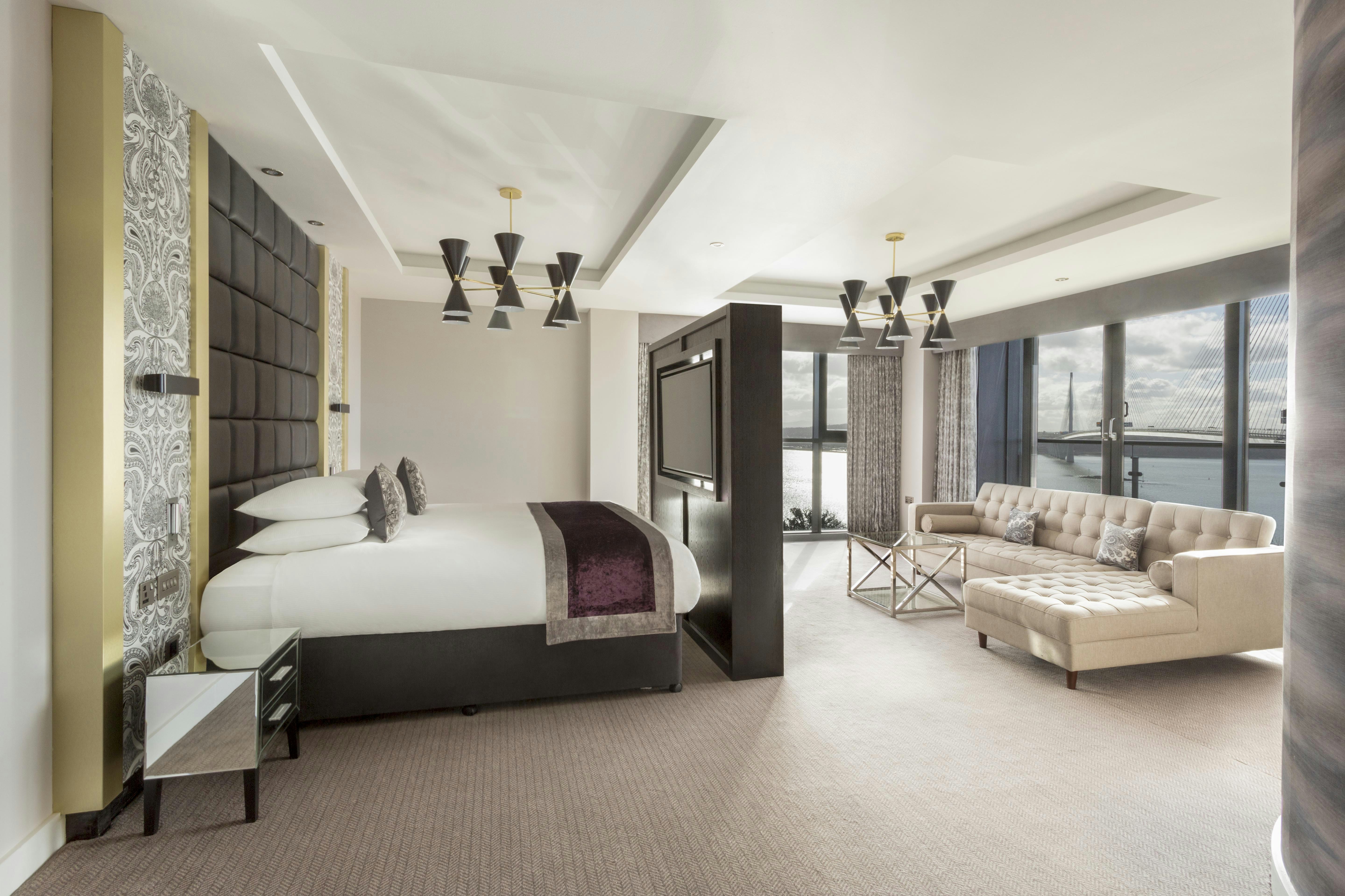 Doubletree By Hilton Edinburgh Queensferry Crossing 7/60