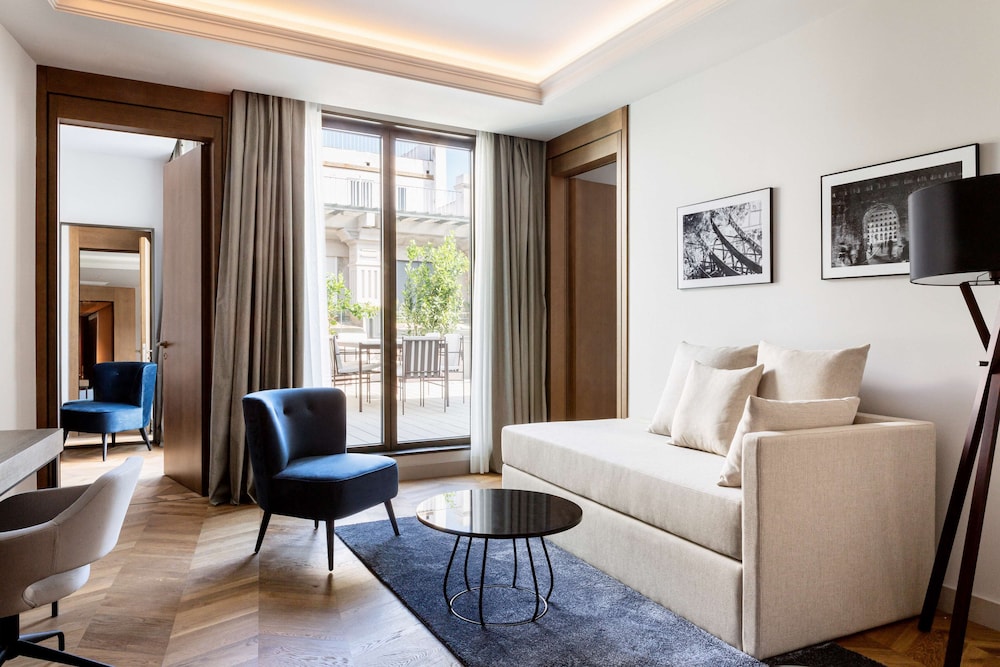Radisson Collection Hotel, Magdalena Plaza Sevilla 49/73
