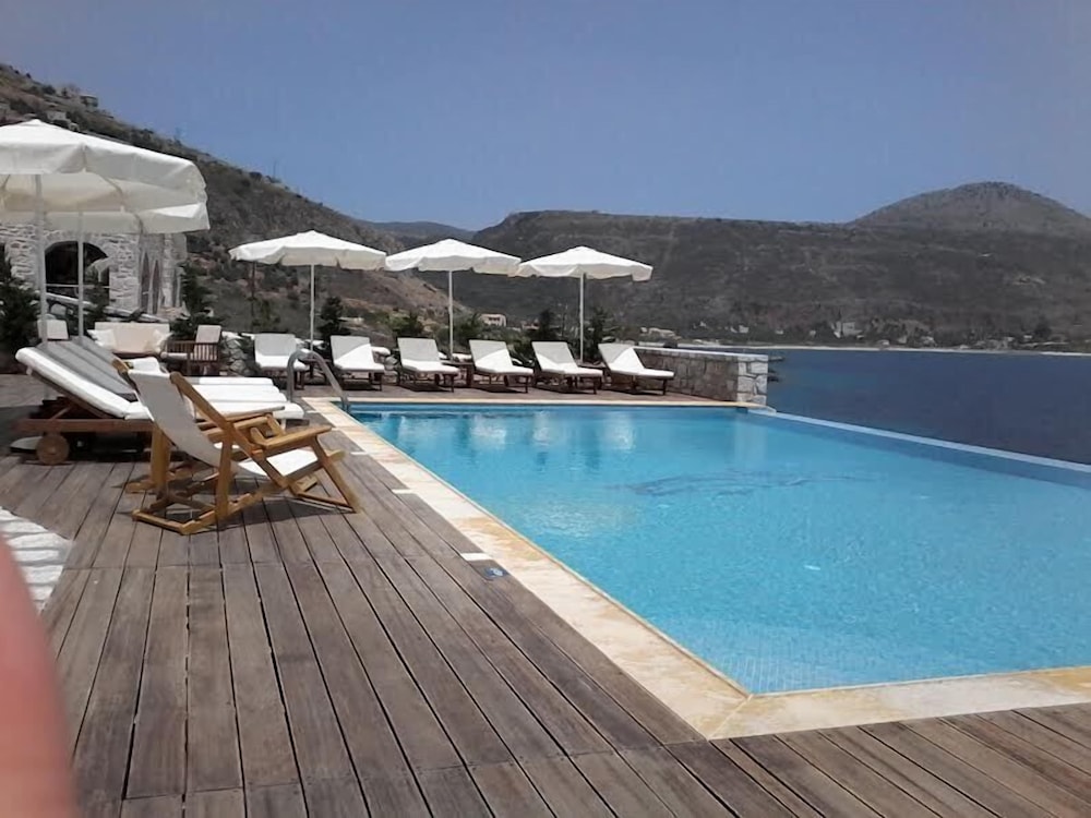 En Plo Luxury Suites 43/50