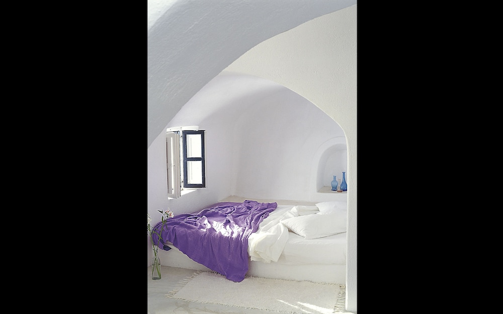 Perivolas Traditional Houses 24/69