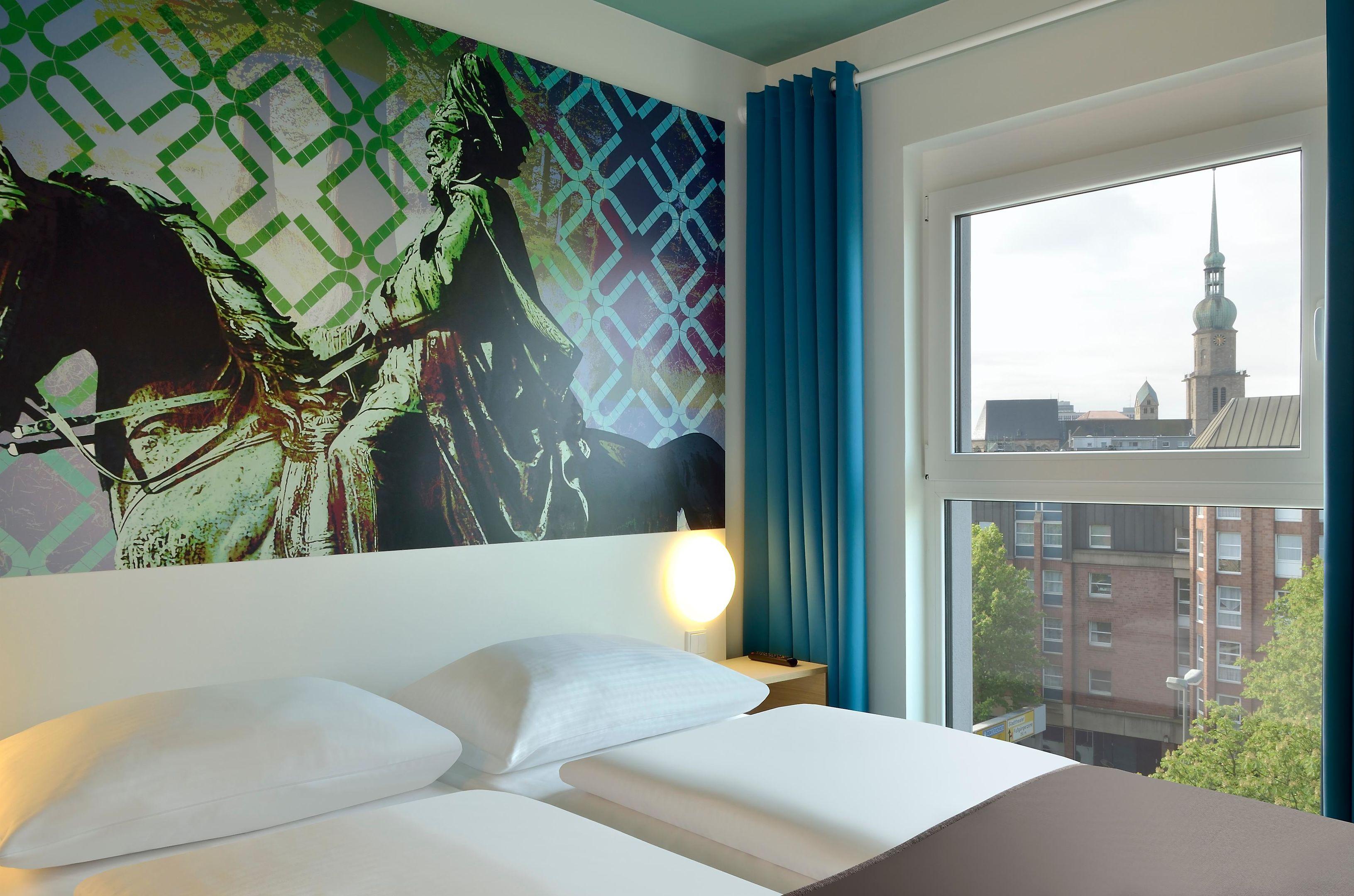 Room, Single, Double Bed