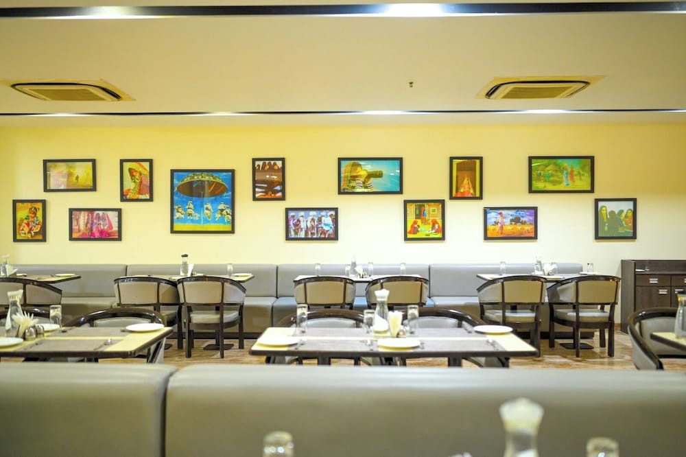 Ambar Sarovar Portico 43/48