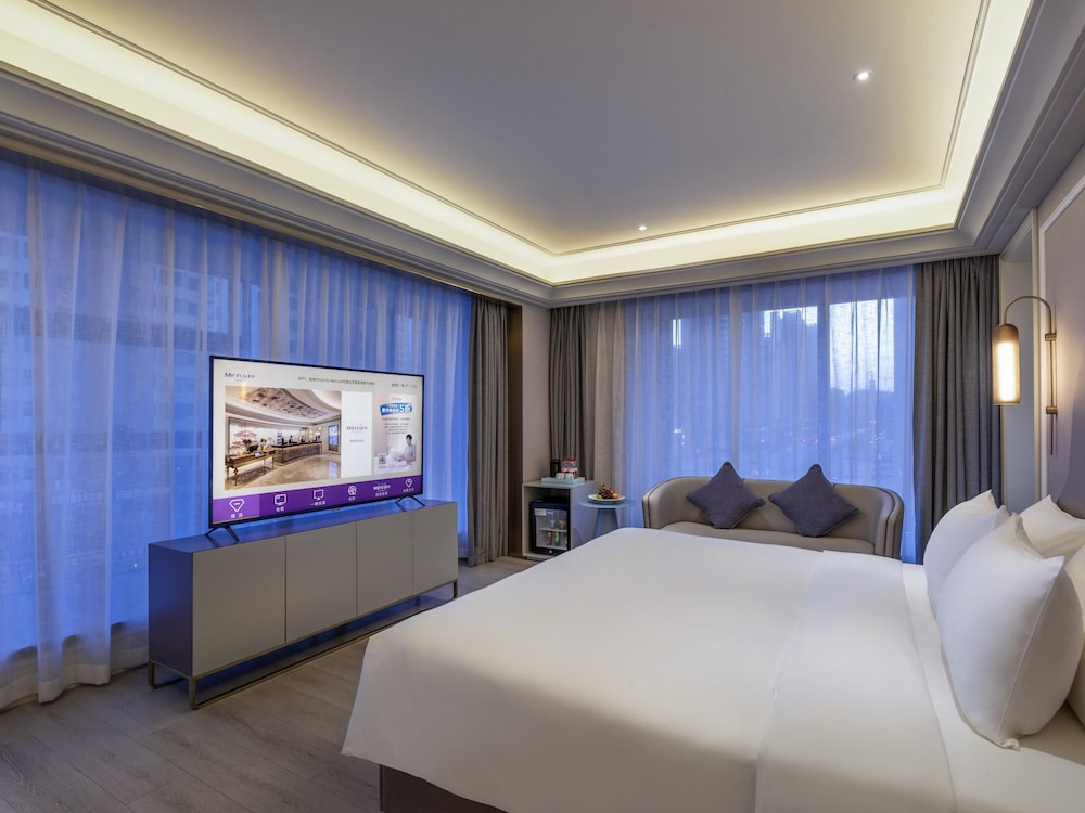 Standard, King Bed