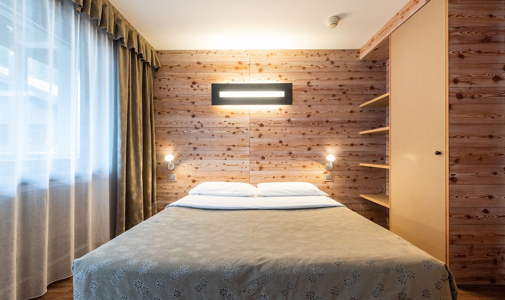 Residence Antares 36/81