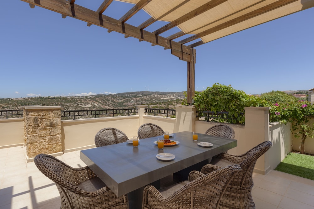 Aphrodite Hills Rentals - Junior Villas 34/50