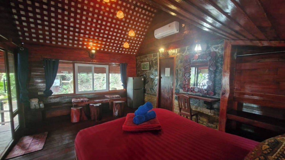 Deluxe, Double Bed, on the Rocks