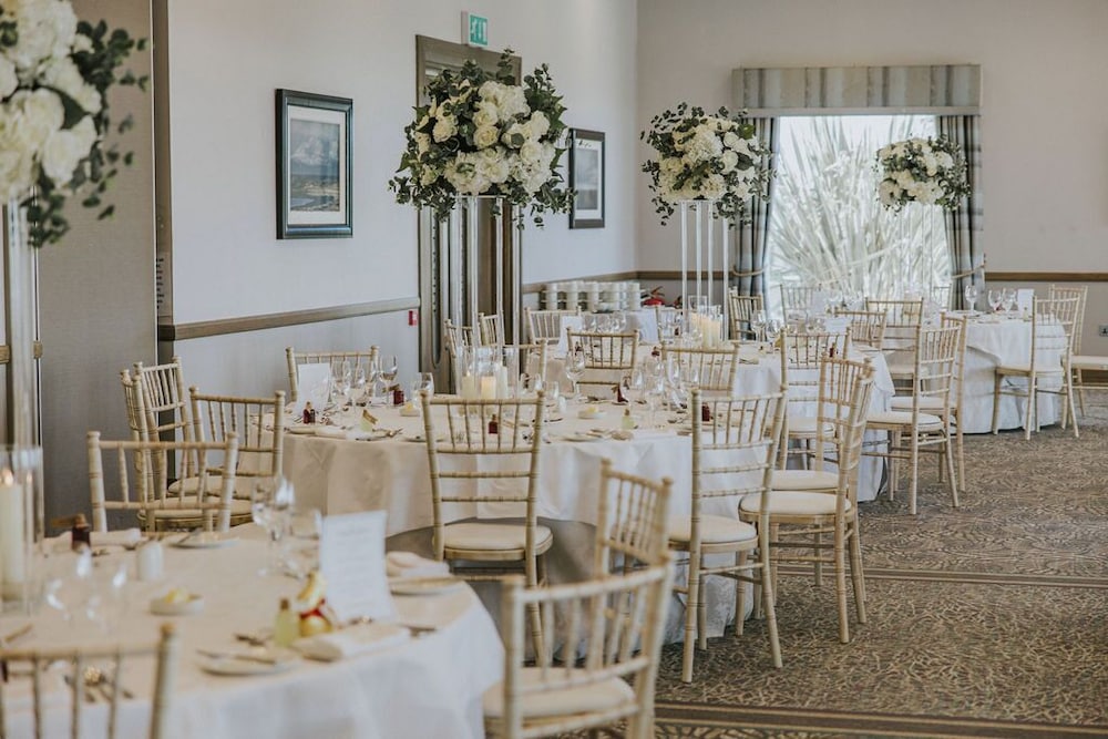 The Waterside Hotel 34/46