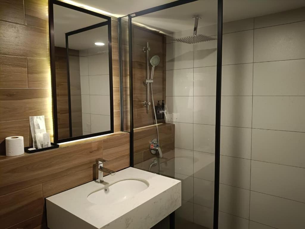 Perkasa Hotel Mt Kinabalu 45/49