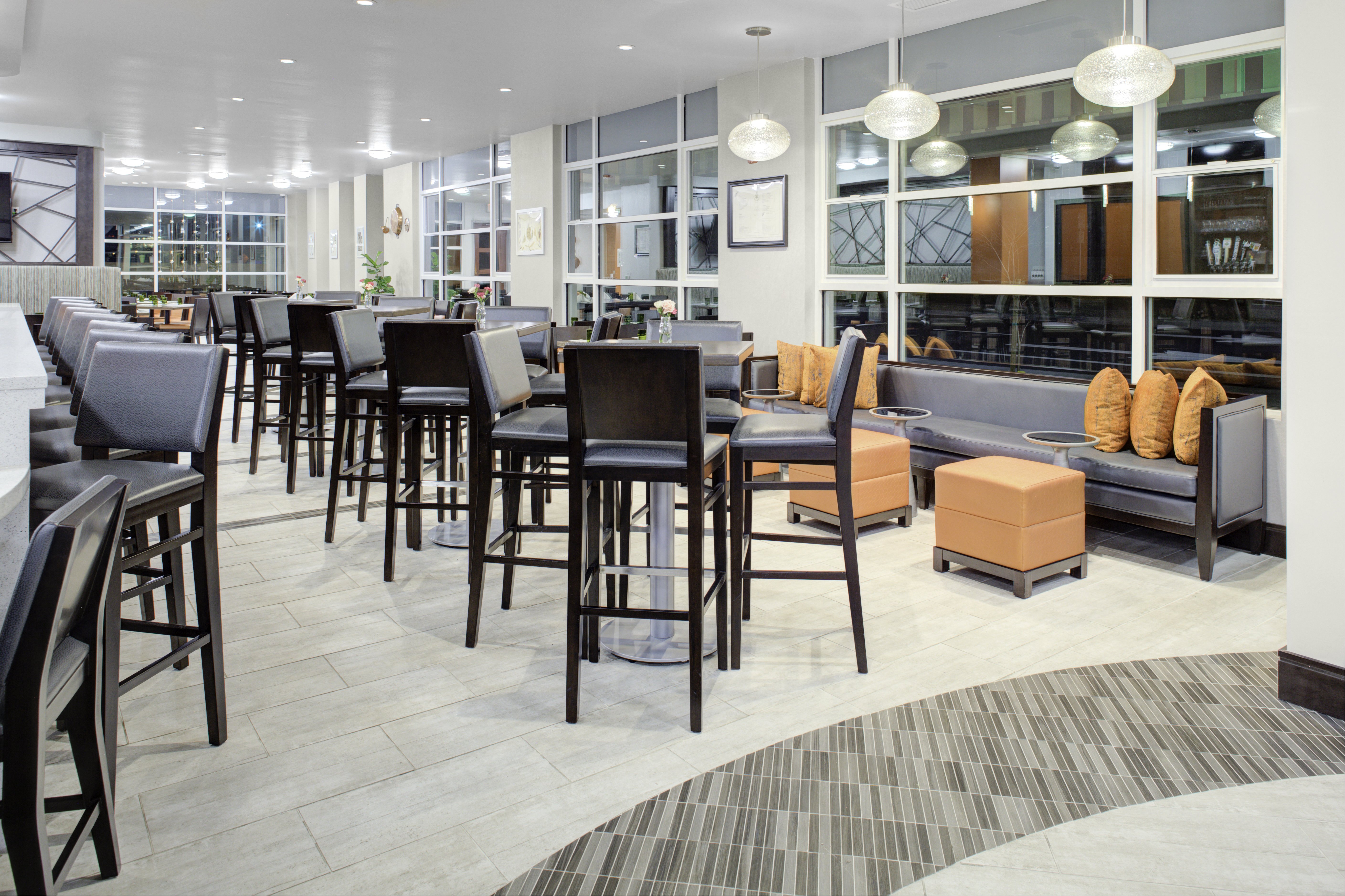 Holiday Inn Windsor - Wine Country 36/58