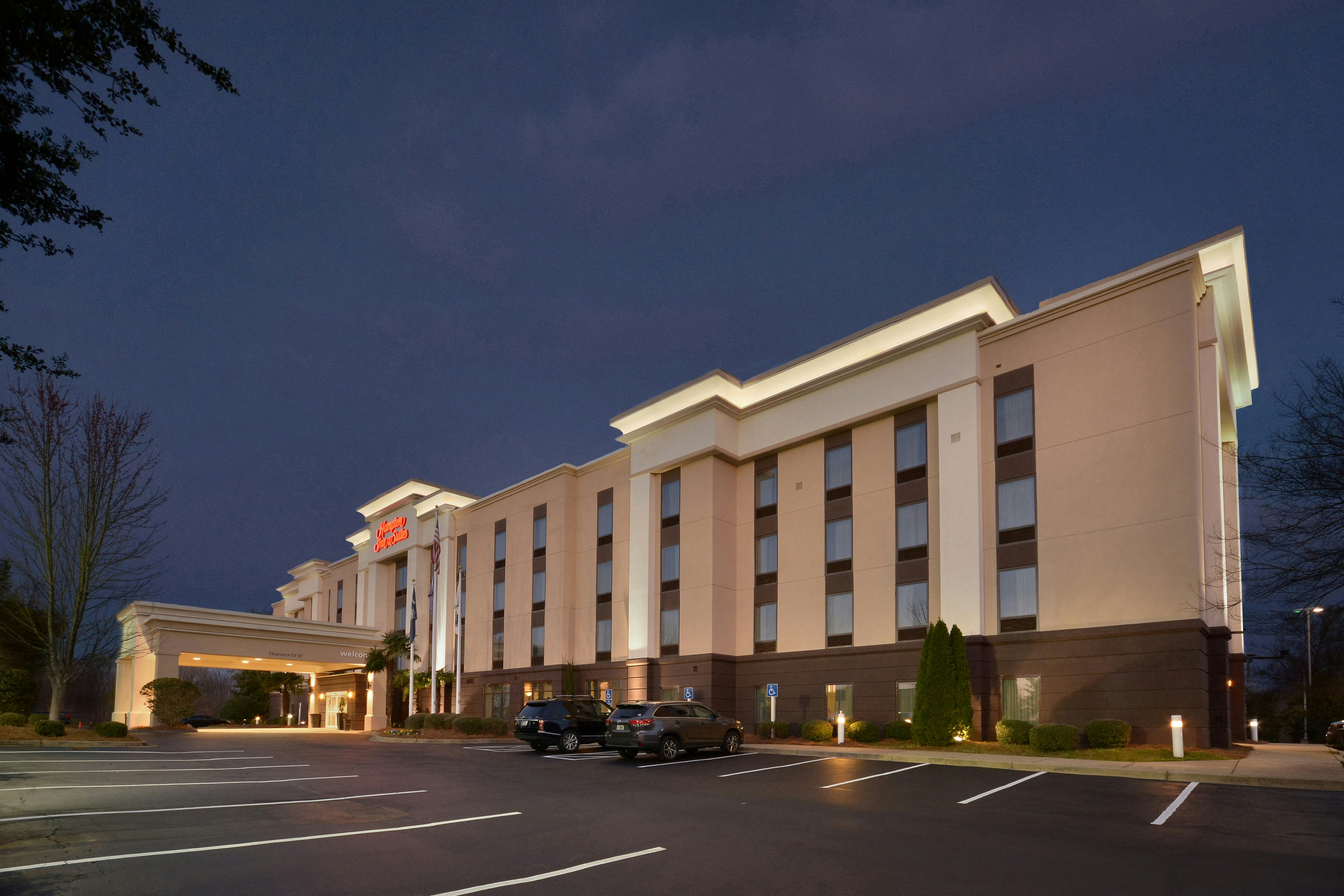 Hampton Inn & Suites Clinton - I-26 34/38