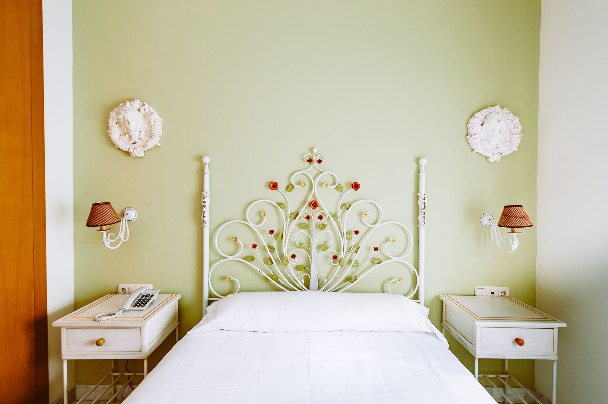 BASIC, DOUBLE BED