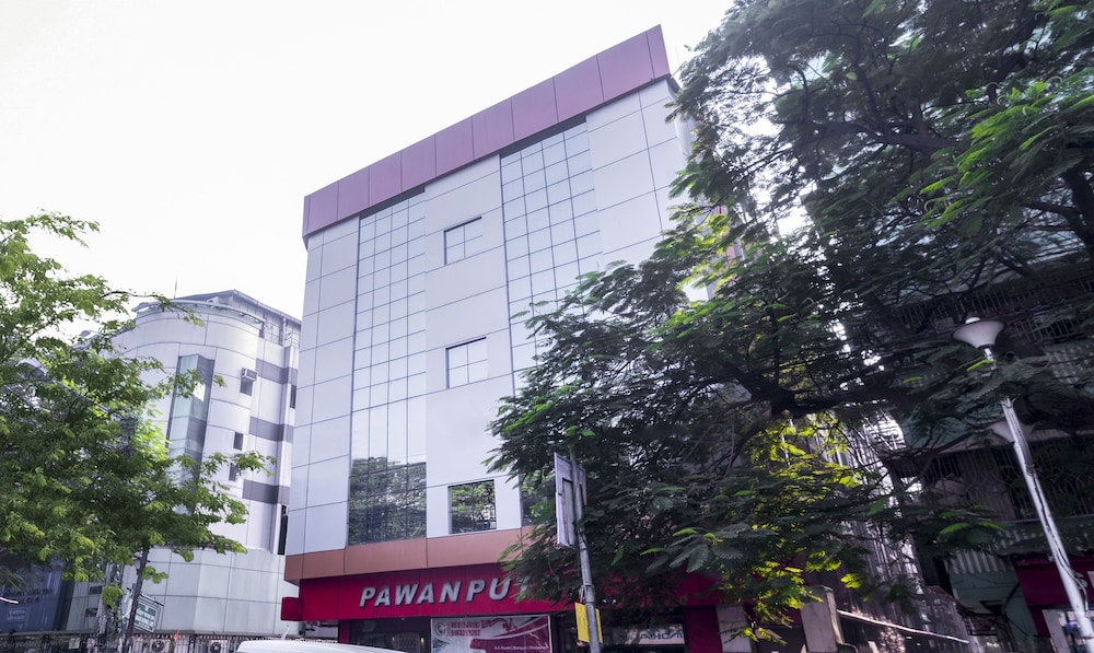 Treebo Pawan Putra 4/35