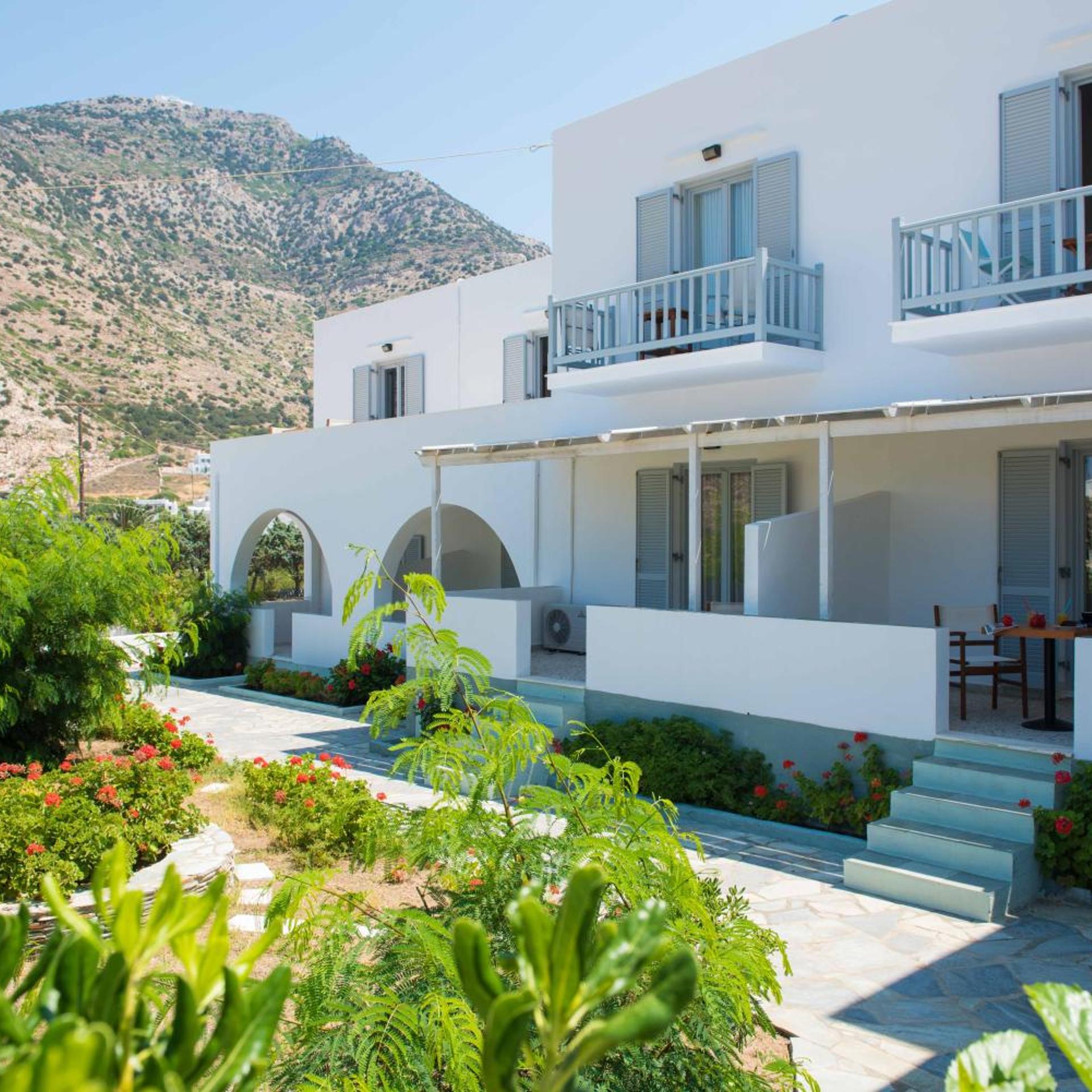 Aeolos Apartments in SIFNOS