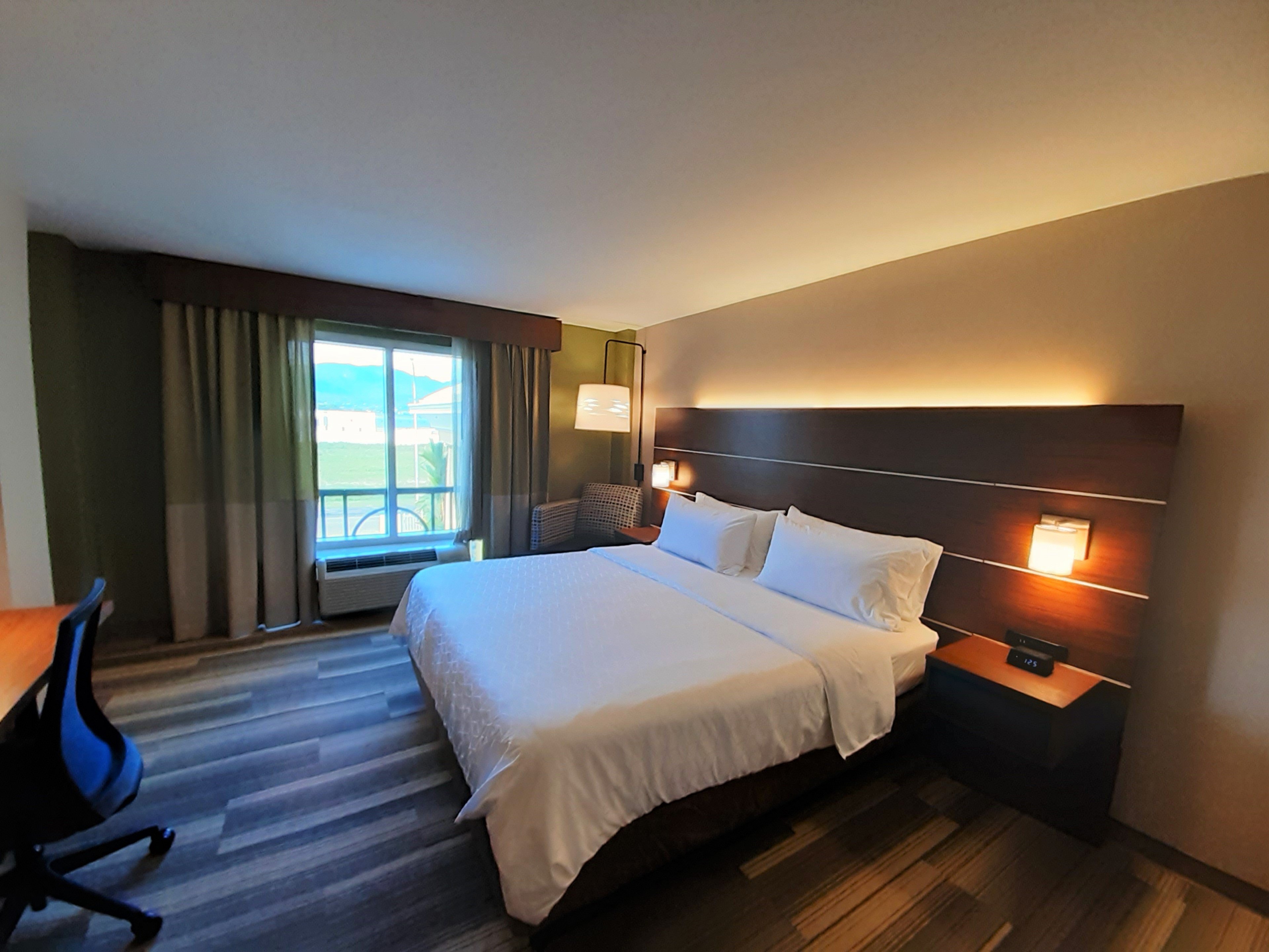 Holiday Inn Express Hotel and Suites Trincity Trinidad Airport 12/34