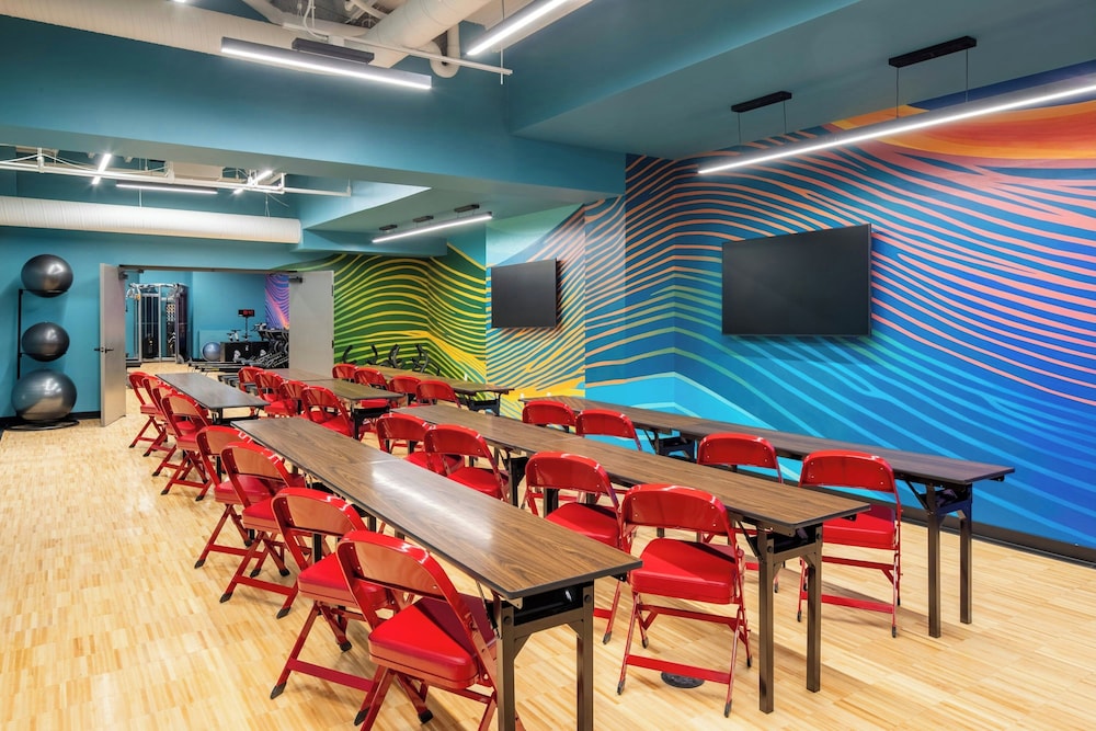 Moxy Cincinnati Downtown 40/50