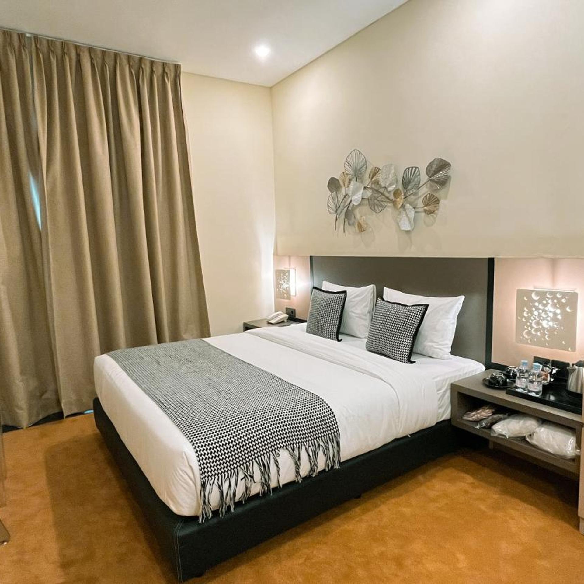 Paradise, Suite