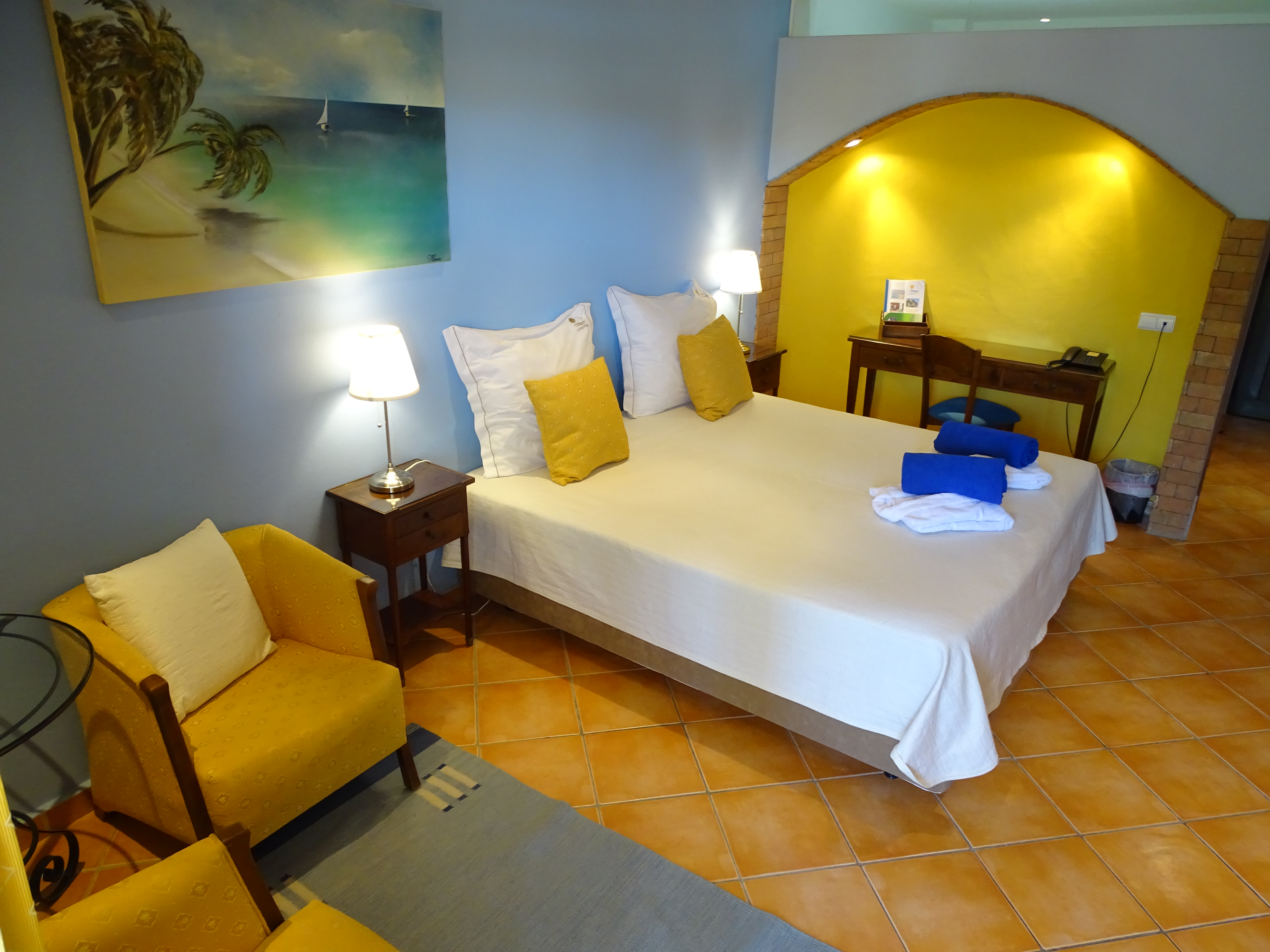 Superior, Single, Double Bed, Lateral Side Sea View