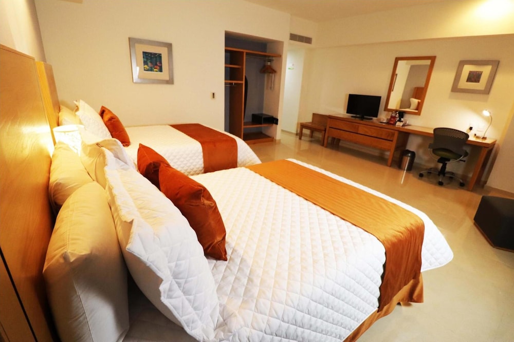 Hotel Hb Cordoba 13/53