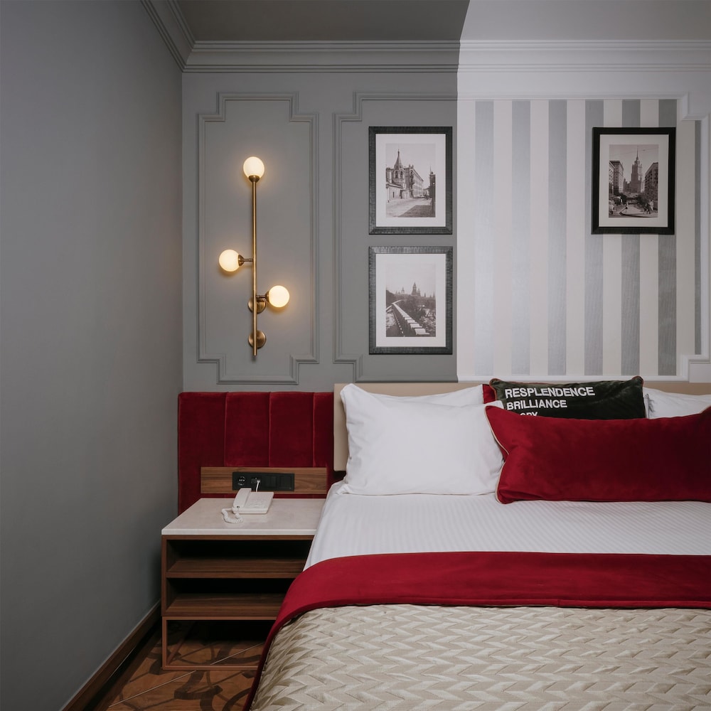 SUPERIOR STANDARD ROOM