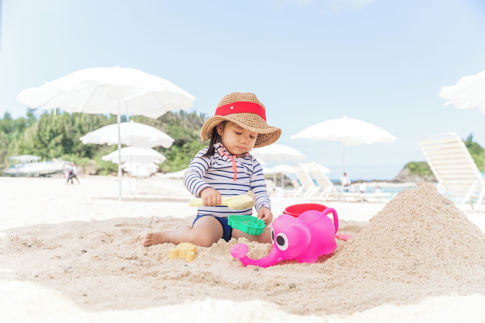 OKINAWA KARIYUSHI LCH.RESORT on The Beach 42/50