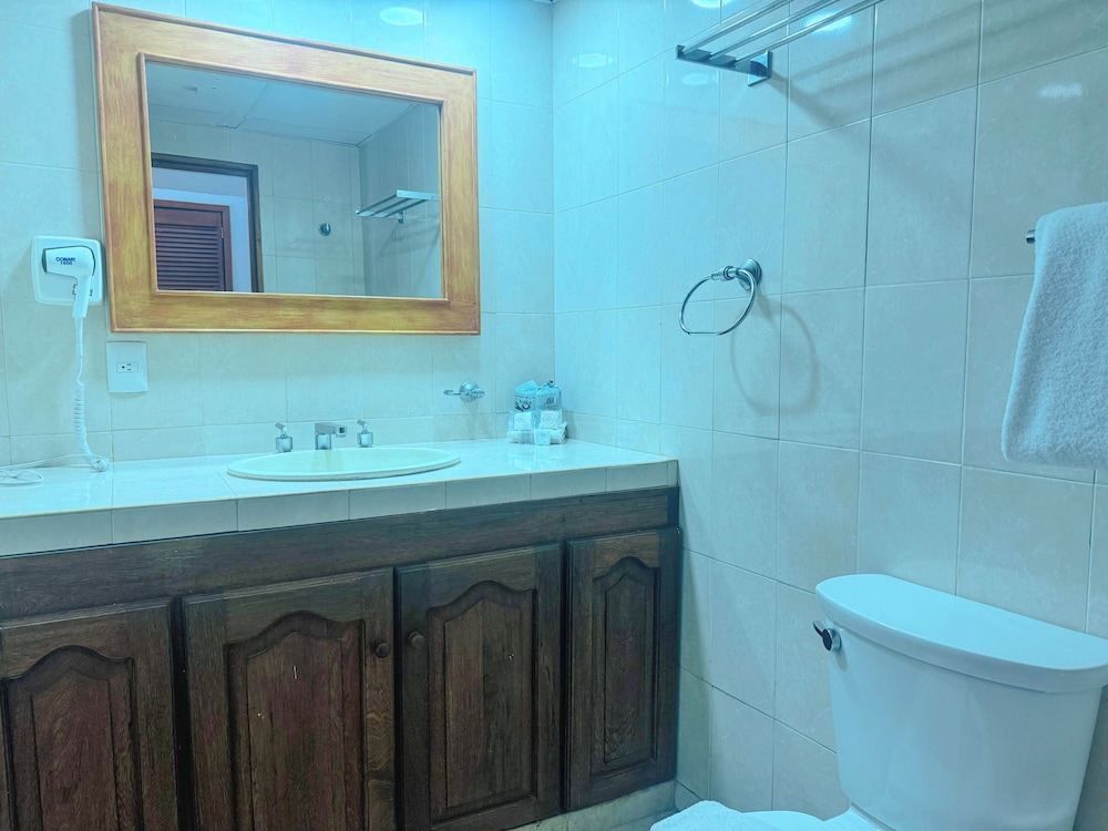Hotel Tropicana Vallarta 47/50